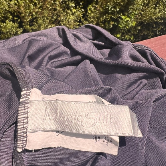 MAGIC SUIT GRAY WOMENS COVERUP WITH HOOD SIZE MEDIUM - Picture 9 of 11